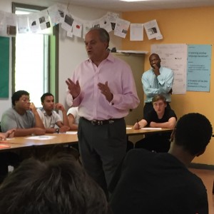 Former Mayor John DeStefano discusses his immigration policies with U.S. History students.